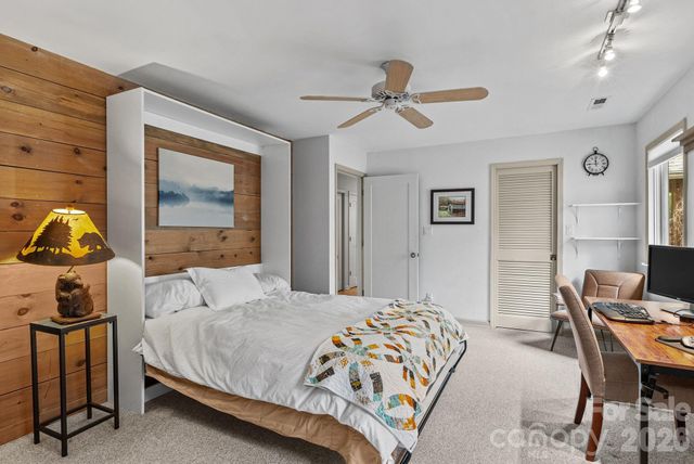 75 Wodigeasgohi Drive, Brevard, NC 28712