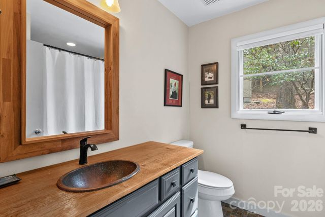 75 Wodigeasgohi Drive, Brevard, NC 28712