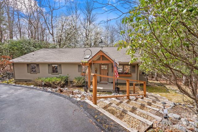 75 Wodigeasgohi Drive, Brevard, NC 28712