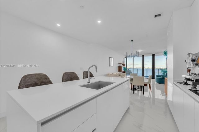 700 NE 24th Street 1405, Miami, FL 33137