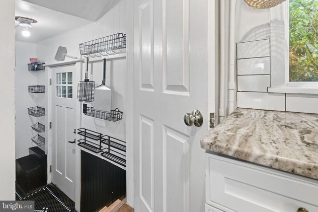 6822 LAWNTON ST, Philadelphia, PA 19128