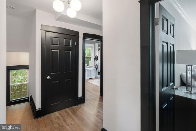 6822 LAWNTON ST, Philadelphia, PA 19128