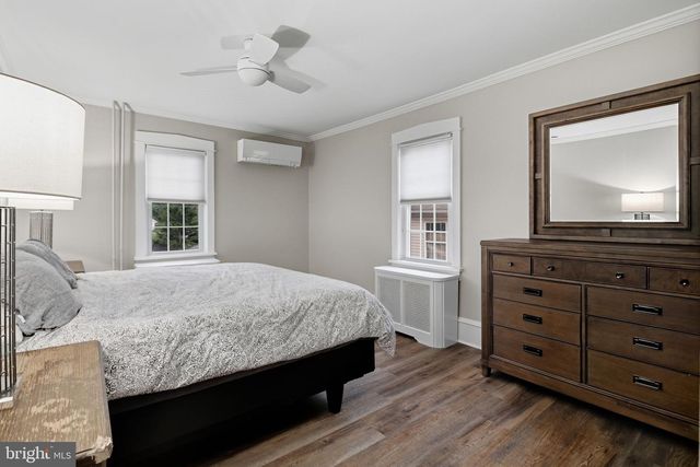 6822 LAWNTON ST, Philadelphia, PA 19128