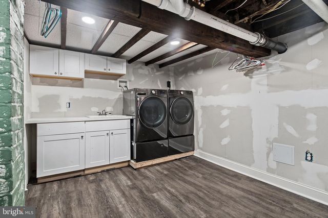 6822 LAWNTON ST, Philadelphia, PA 19128