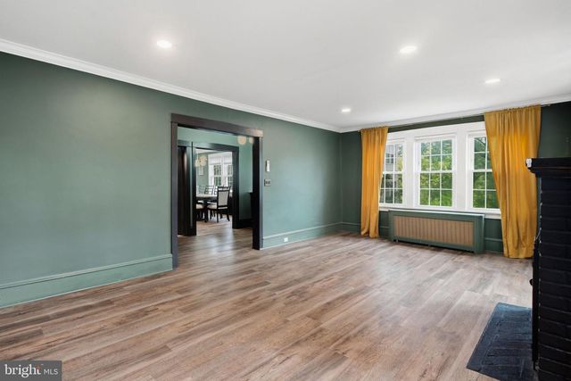 6822 LAWNTON ST, Philadelphia, PA 19128