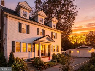 6822 LAWNTON ST, Philadelphia, PA 19128