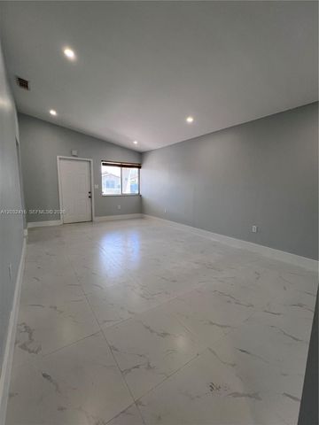 2834 W 75th Ter, Hialeah, FL 33018