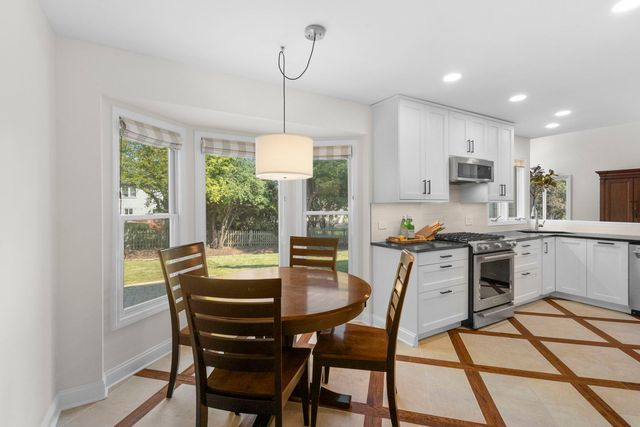 6402 Barn Swallow Court, Gurnee, IL 60031