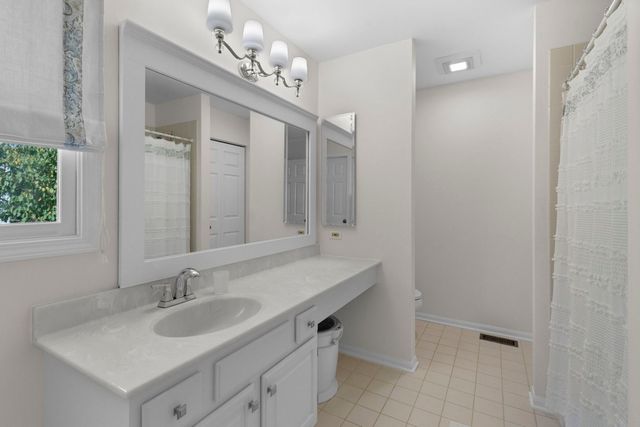 6402 Barn Swallow Court, Gurnee, IL 60031