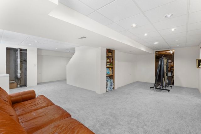6402 Barn Swallow Court, Gurnee, IL 60031