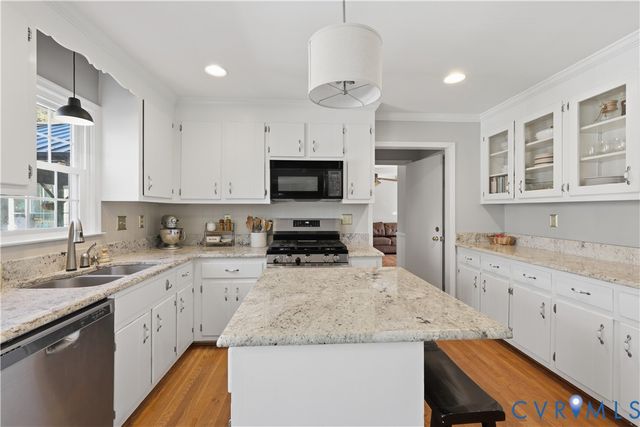 2210 Corner Rock Rd, Midlothian, VA 23113