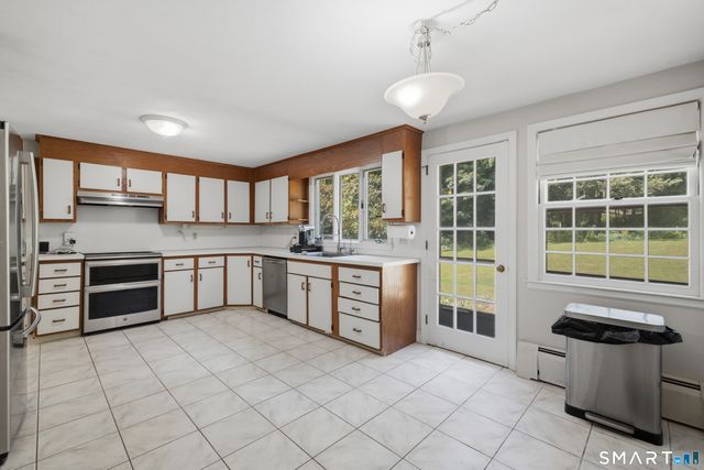 47 Westledge Road, Simsbury, CT 06092