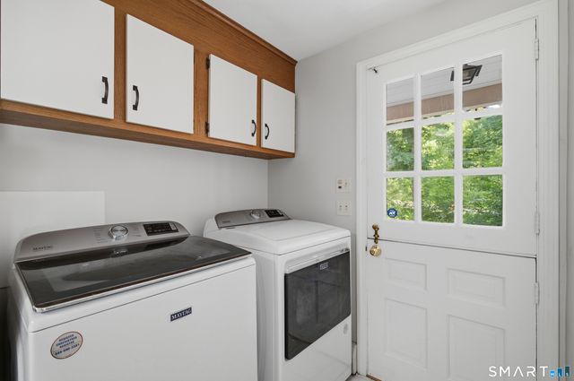 47 Westledge Road, Simsbury, CT 06092