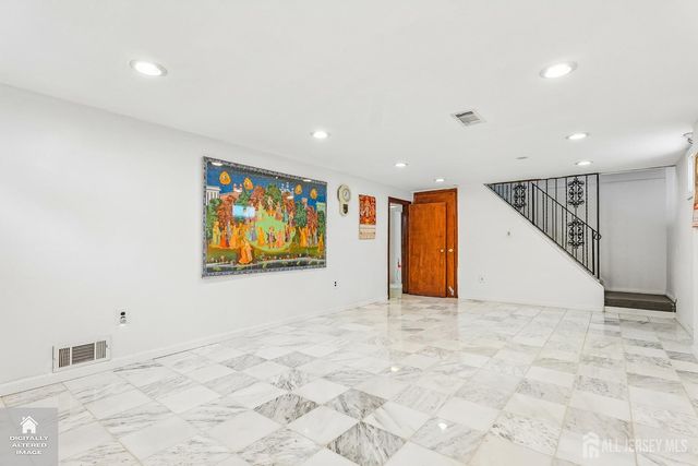 124 Sonora Avenue, Iselin, NJ 08830