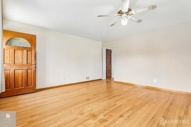 124 Sonora Avenue, Iselin, NJ 08830