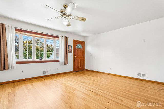 124 Sonora Avenue, Iselin, NJ 08830