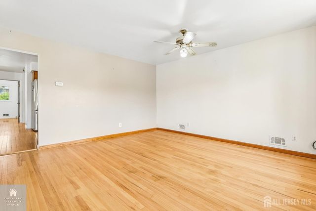 124 Sonora Avenue, Iselin, NJ 08830
