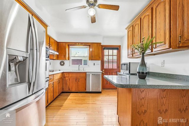 124 Sonora Avenue, Iselin, NJ 08830
