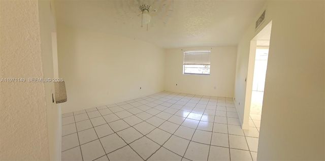 652 NW 3rd St 304, Miami, FL 33128