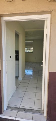 652 NW 3rd St 304, Miami, FL 33128