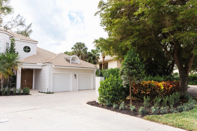 11845 Pebblewood Drive, Wellington, FL 33414