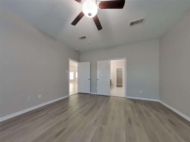 916 American Monarch Drive, La Marque, TX 77568