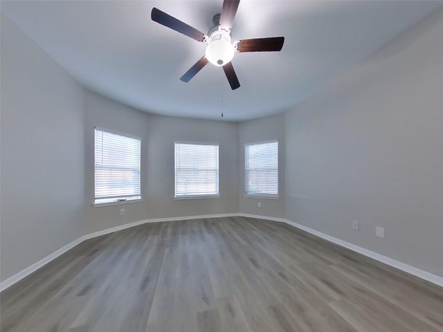 916 American Monarch Drive, La Marque, TX 77568