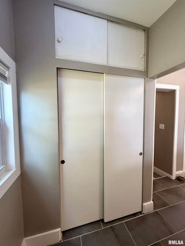 443 FIFER Street, Galesburg, IL 61401