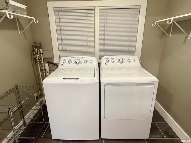 443 FIFER Street, Galesburg, IL 61401