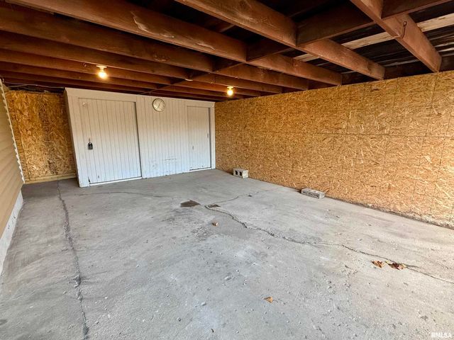 443 FIFER Street, Galesburg, IL 61401