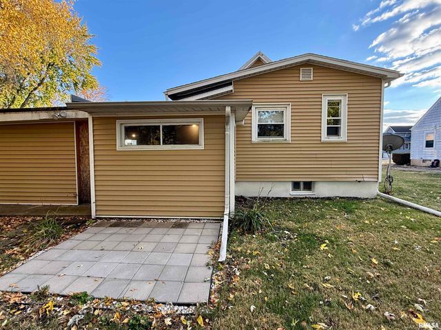 443 FIFER Street, Galesburg, IL 61401