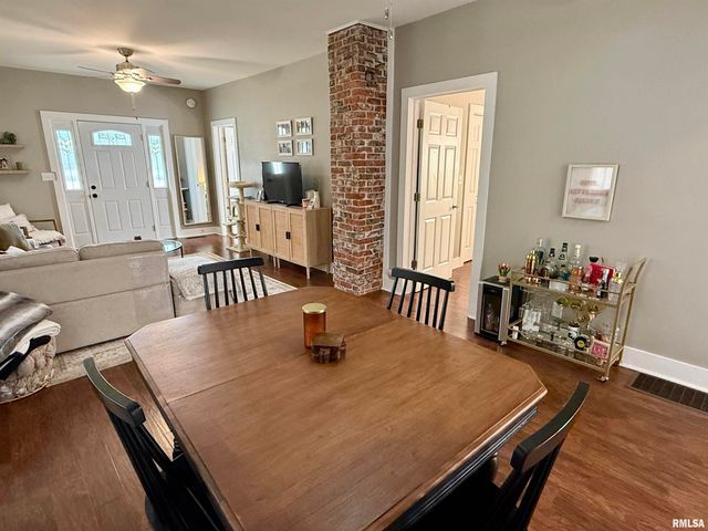 443 FIFER Street, Galesburg, IL 61401