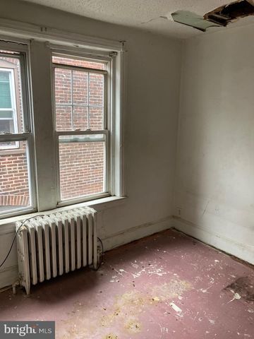 1233 CROSBY ST, Chester, PA 19013