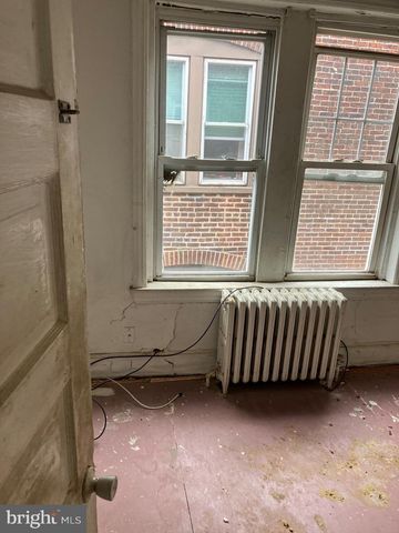 1233 CROSBY ST, Chester, PA 19013
