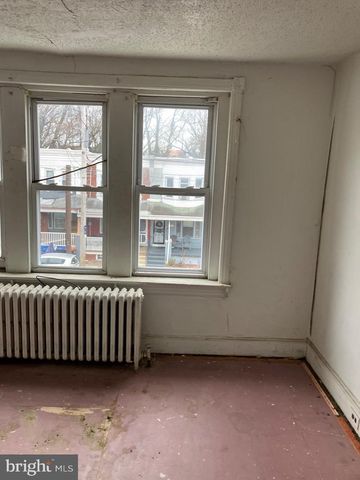 1233 CROSBY ST, Chester, PA 19013