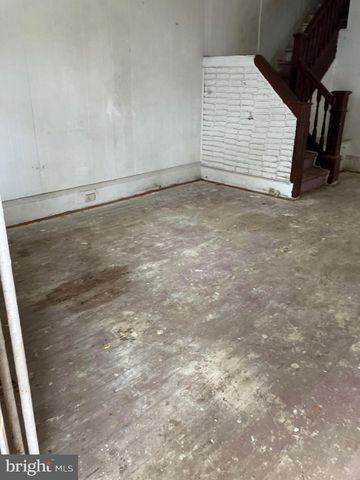 1233 CROSBY ST, Chester, PA 19013