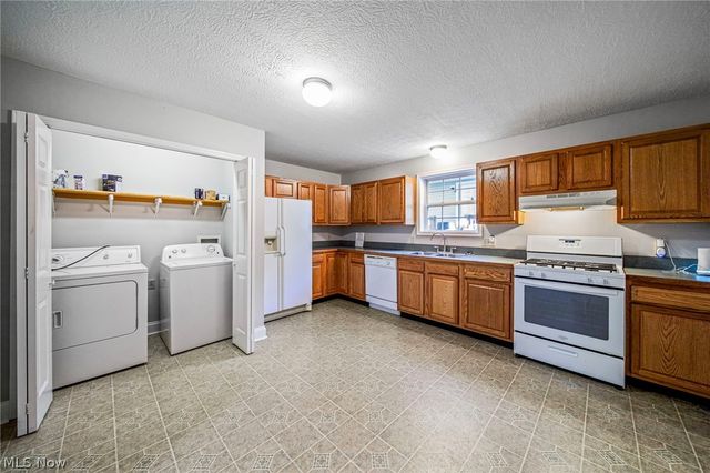 585-583 E Buchtel Avenue, Akron, OH 44304