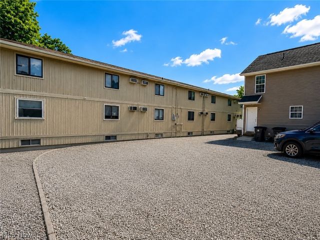 585-583 E Buchtel Avenue, Akron, OH 44304