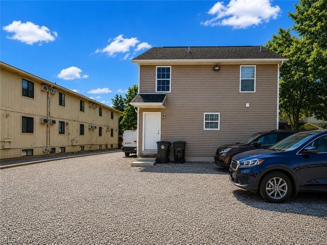 585-583 E Buchtel Avenue, Akron, OH 44304