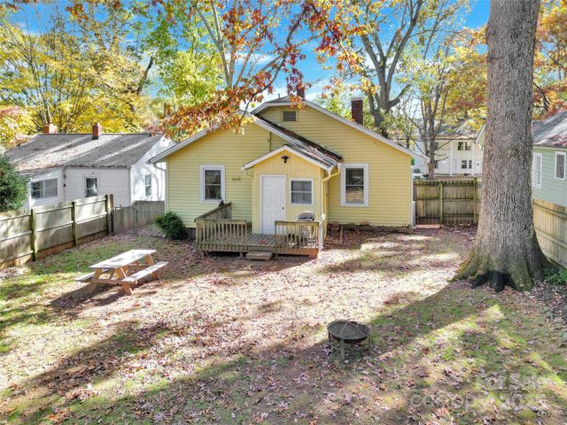 821 Wood Street, Statesville, NC 28677