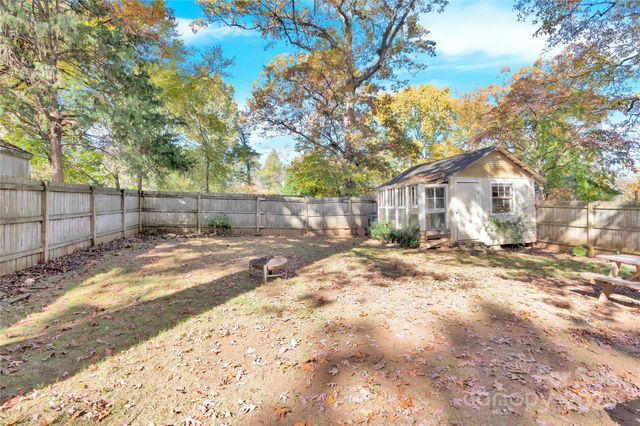 821 Wood Street, Statesville, NC 28677