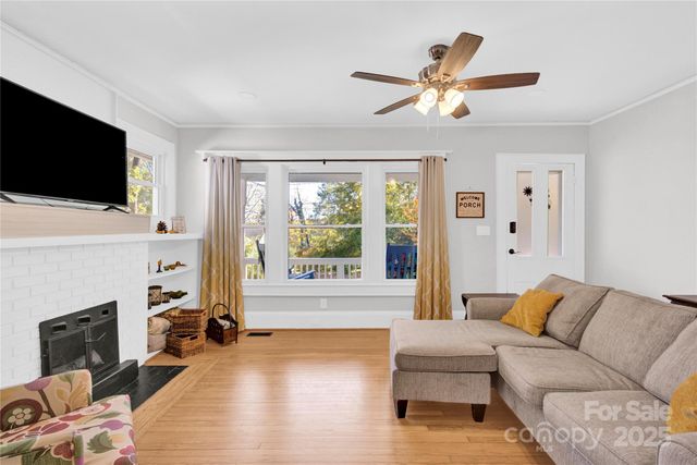 821 Wood Street, Statesville, NC 28677