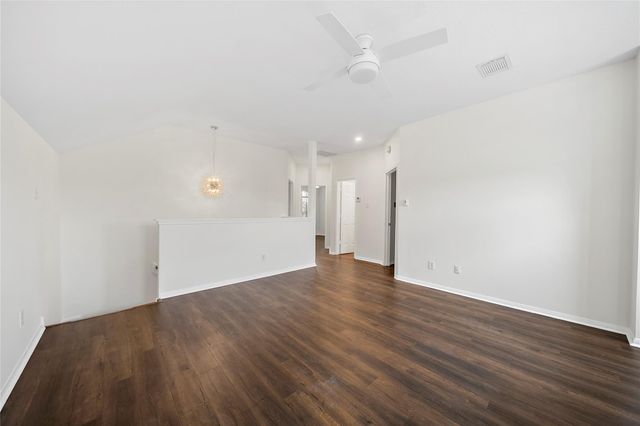 3122 Glen Cullen Lane, Pearland, TX 77584