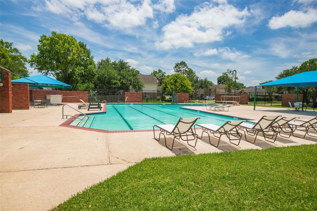 3122 Glen Cullen Lane, Pearland, TX 77584
