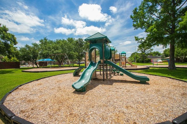 3122 Glen Cullen Lane, Pearland, TX 77584