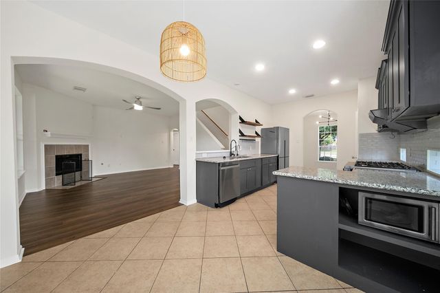 3122 Glen Cullen Lane, Pearland, TX 77584