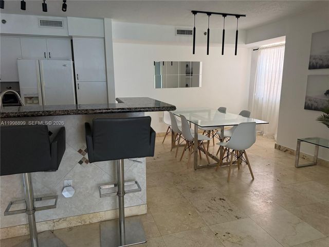 19555 E Country Club Dr 8602, Aventura, FL 33180