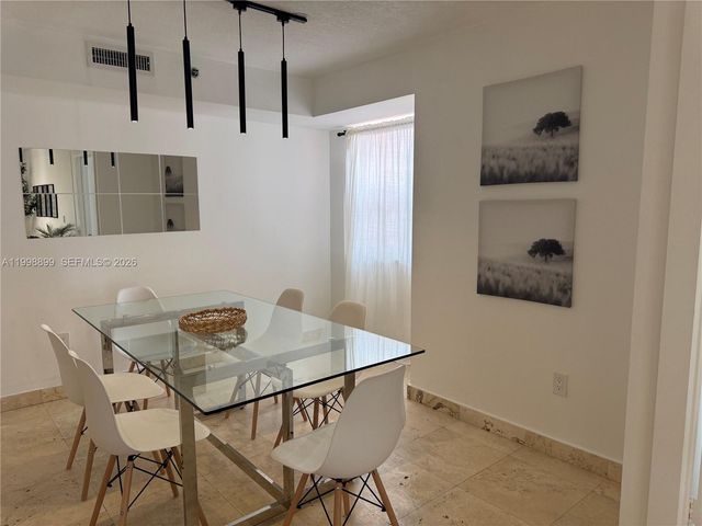 19555 E Country Club Dr 8602, Aventura, FL 33180