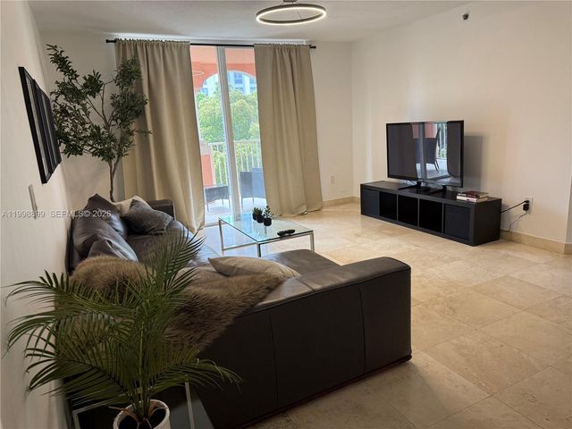 19555 E Country Club Dr 8602, Aventura, FL 33180