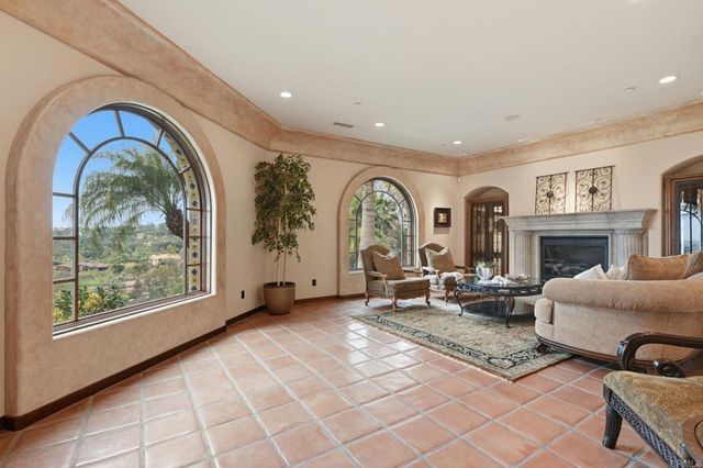 3244 Olivenhain Farms Rd., Encinitas, CA 92024